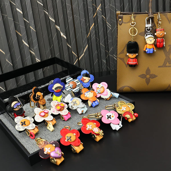 L...V SUNFLOWER KEYCHAIN